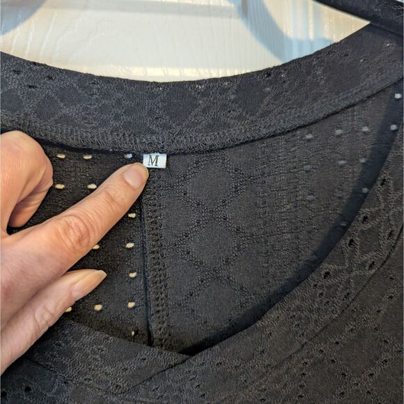 Women’s Black Eyelet Short Sleeve Top | Crew Neck | Side Ruching | Medium - Picture 2 of 6